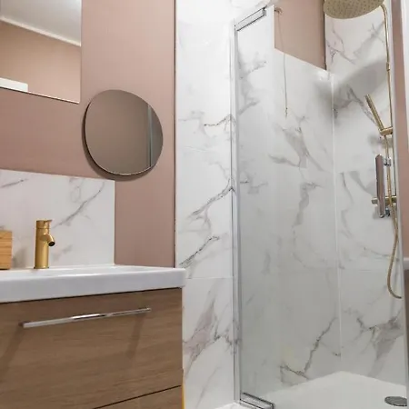 Spacieux Appart Coeur De Ville-cathedrale A 100m טרואה